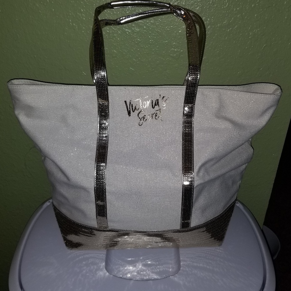 Medium Victoria Secret Zipper Tote